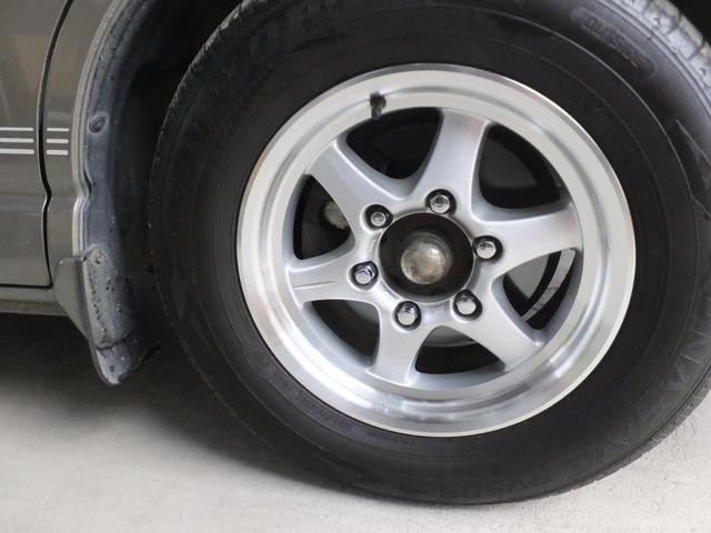 0550914A30261003W00217.jpg