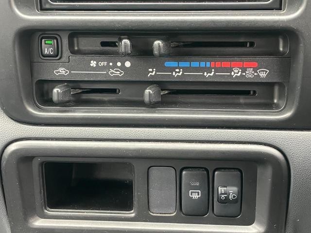 0503325A20260528W00310.jpg