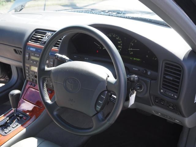0904107A30250922W00115.jpg