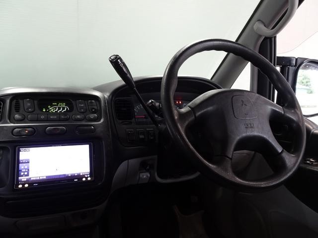 0551070A30260916W00104.jpg