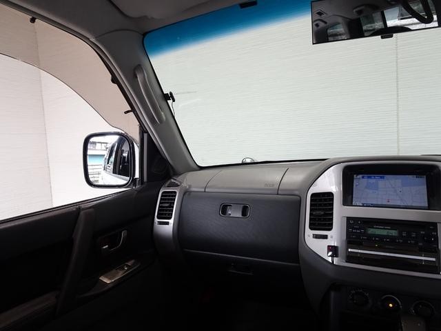 0551070A30260916W00215.jpg
