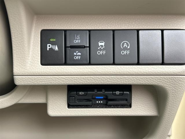0403499A30260929W02808.jpg