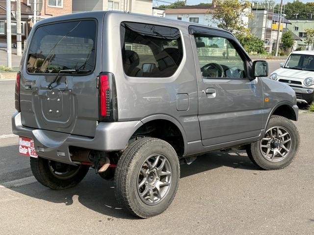 0303188A30260905W00107.jpg