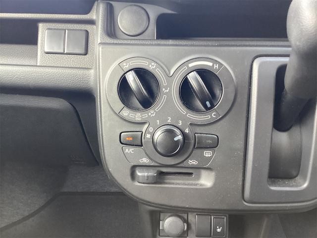 0700828A30260829W00111.jpg