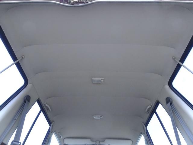 0730175A30260602W00213.jpg