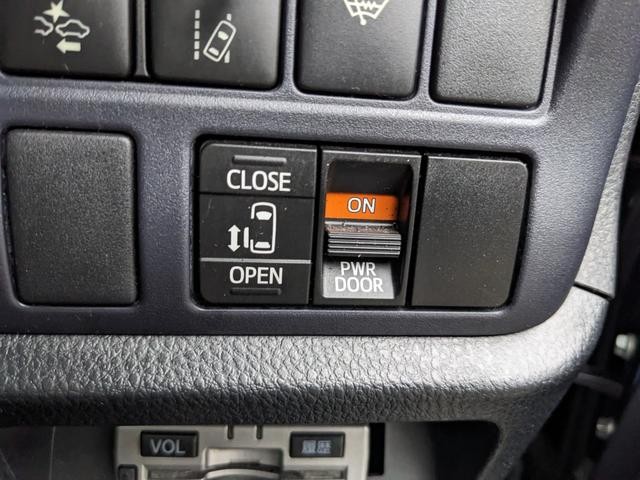 0902355A30261002W00219.jpg