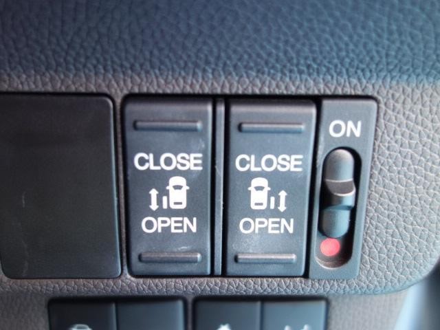 0550895A30260920W00107.jpg