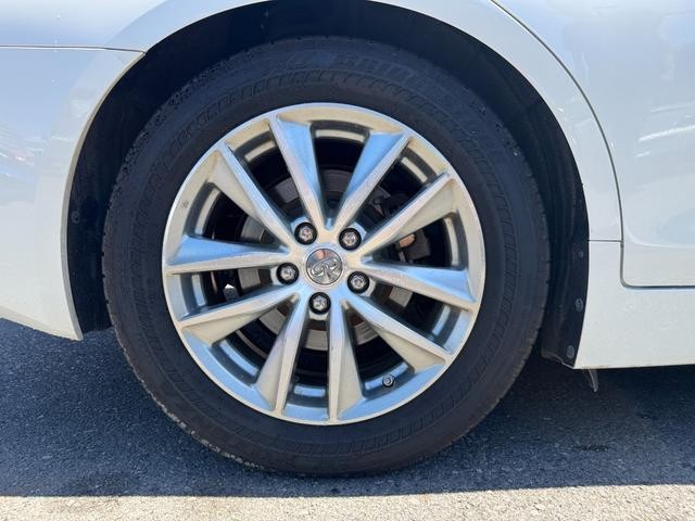 0561441A30260808W00215.jpg