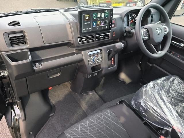 0903765A30251115W00218.jpg