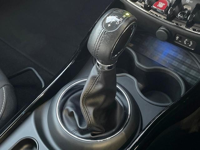 27072216_carP_l_6.jpg