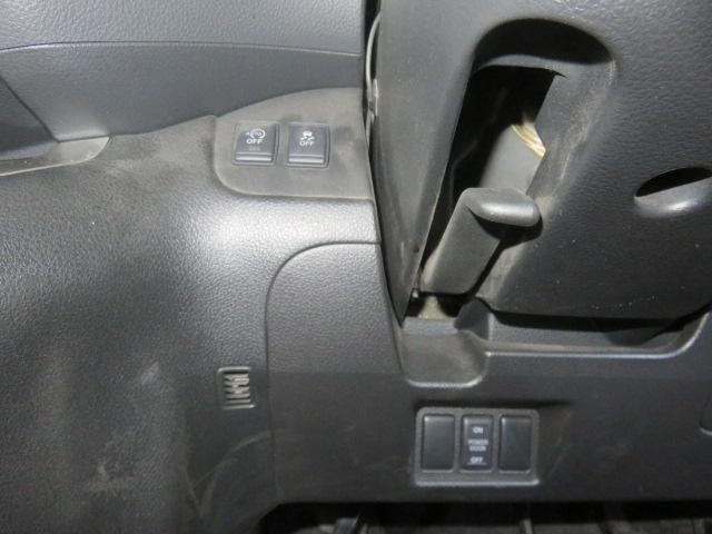 0207233A30260801W00219.jpg
