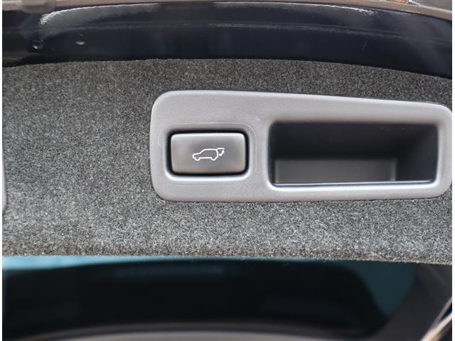 0551544A20260616G00112.jpg