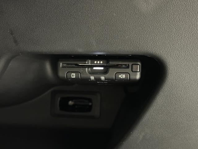 0509824A30261023W01804.jpg
