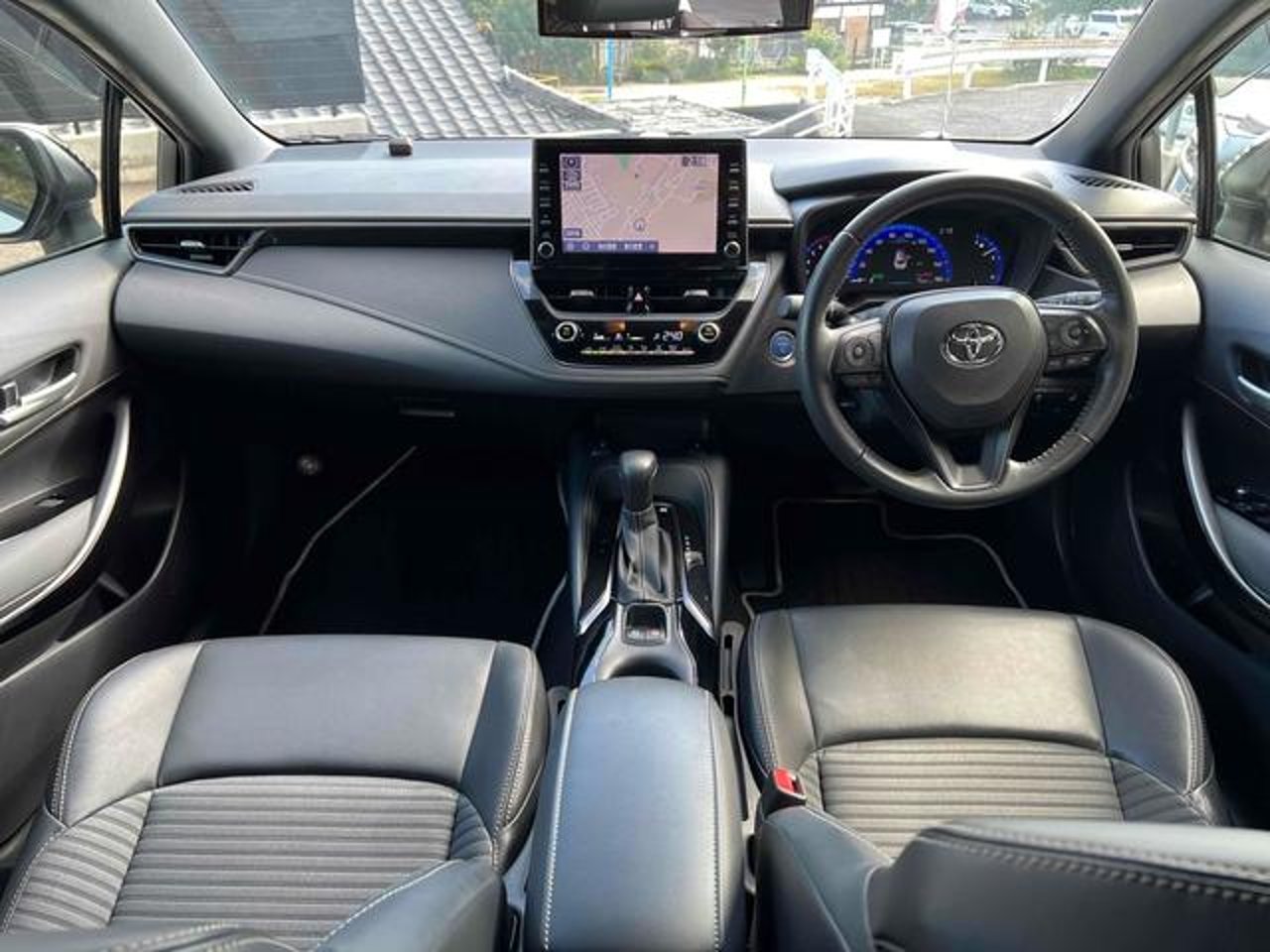 2021 Toyota Corolla, photo 2 of 3