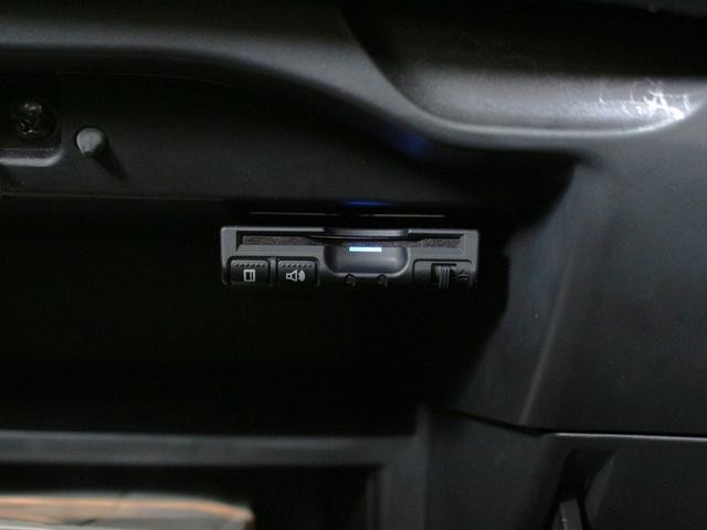 0520046A30260603W01218.jpg