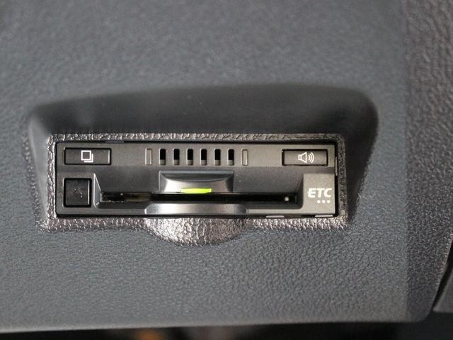 0520046A30260605W00215.jpg