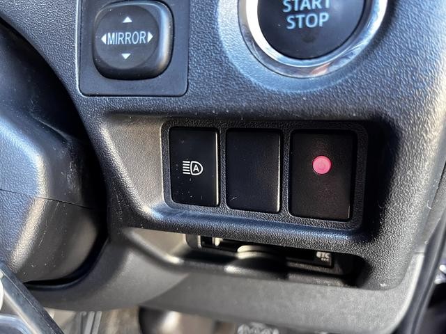 0500199A20260922W00217.jpg
