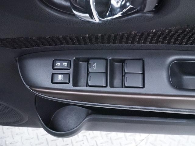 1000215A30260629W00317.jpg