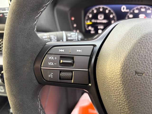 0740041A30261016W00318.jpg