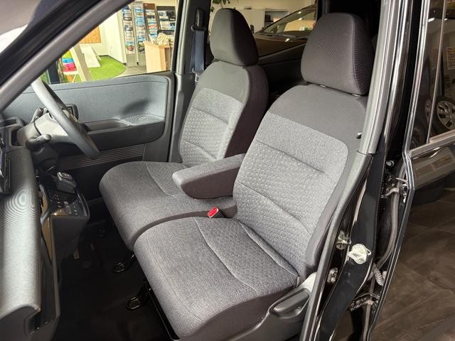 1000414A30260907W00216.jpg