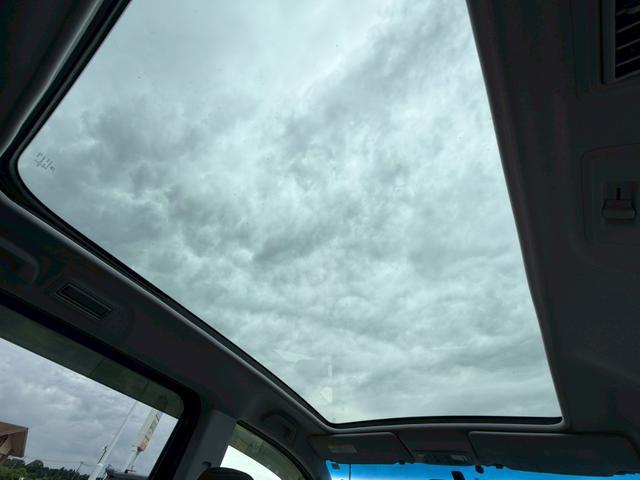 0504129A30260703W00306.jpg