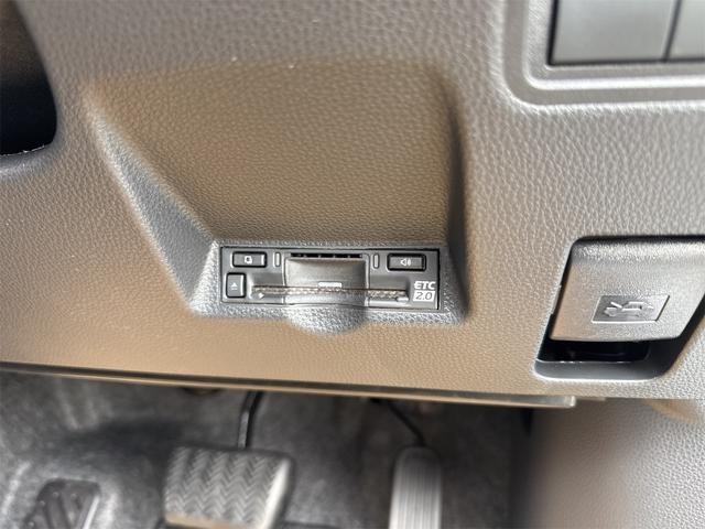 1101626A30261009W00106.jpg