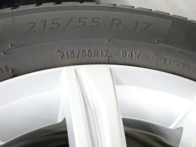 0570697A30260510W00106.jpg