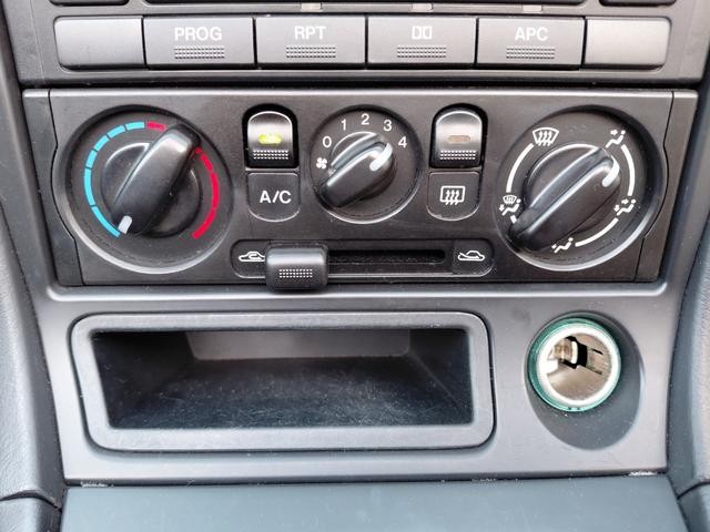 1001555A30260723W00118.jpg