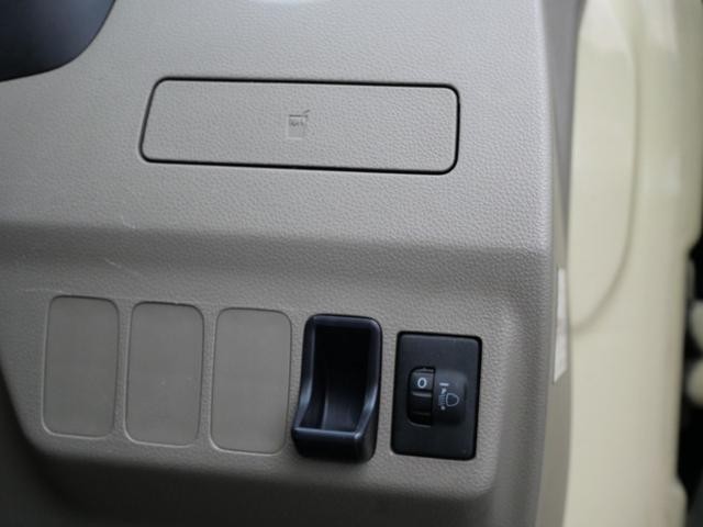 0401936A30260731W00115.jpg
