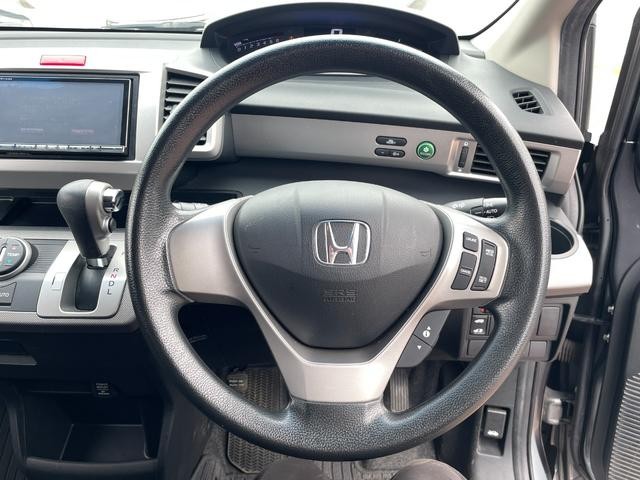 0404110A30260904W00301.jpg