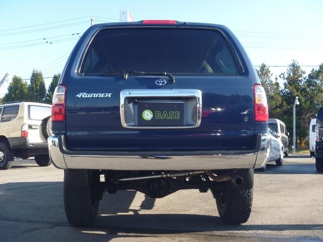0902301A30251117W00110.jpg