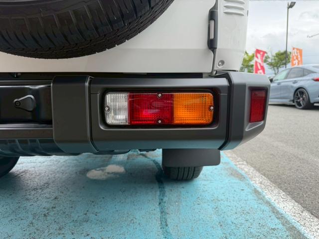 0740041A30260605W00215.jpg