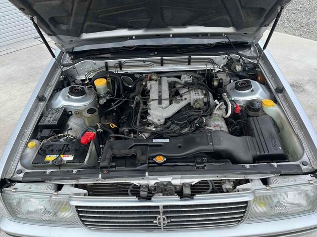 0804759A30260718W00117.jpg
