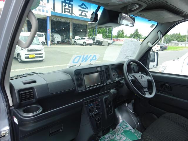 0900002A30260619W00311.jpg