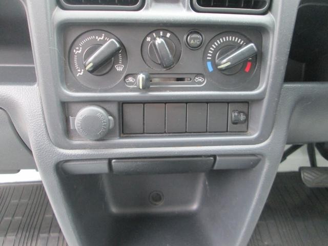 0550673A30260919W00418.jpg