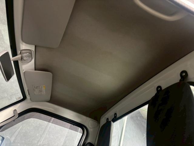 0710163A30260620W00216.jpg