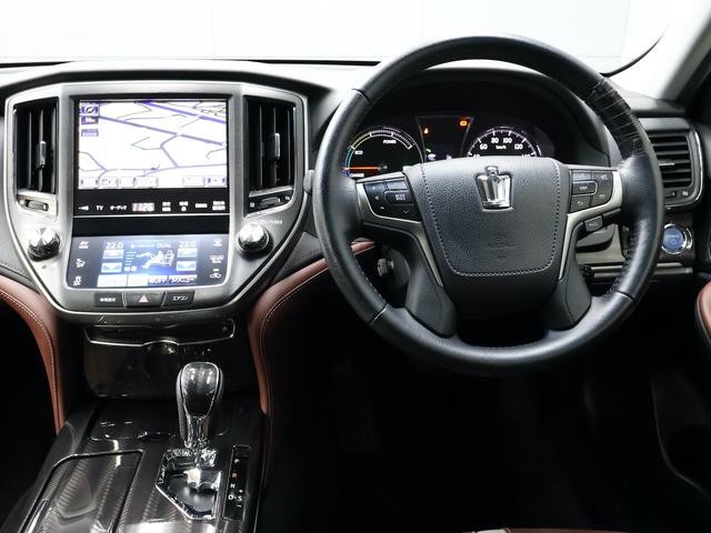 0570697A30261009W00110.jpg