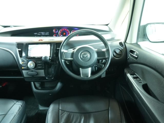 0561237A30260929W00114.jpg