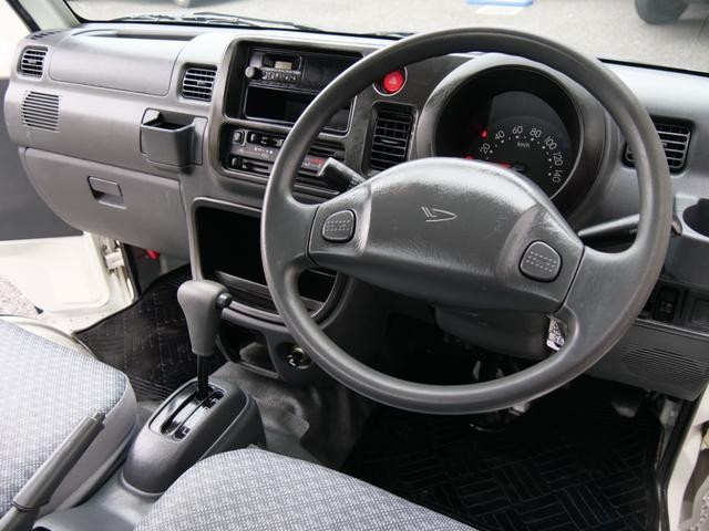 0500531A30260907W00104.jpg