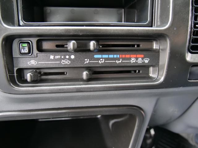0500531A30260907W00106.jpg