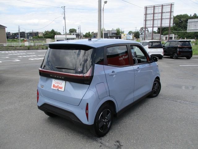0402364A30260731W00118.jpg
