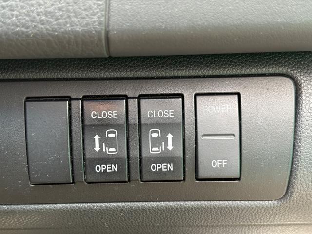 0540946A30260609W00307.jpg