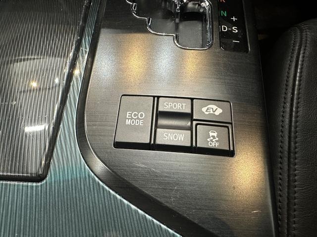 0508703A30260913W00107.jpg