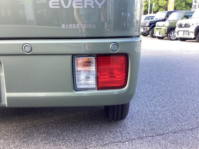 0700828A30260805W00117.jpg