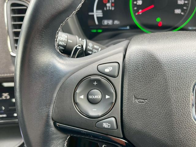 0802827A30260527W00703.jpg