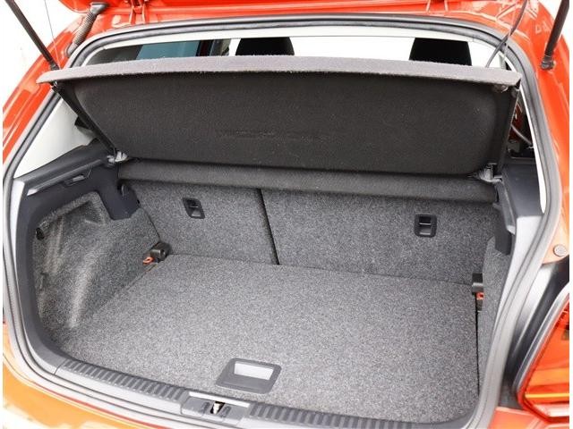 0501938A30260803W00116.jpg