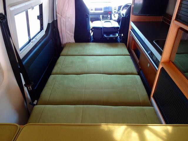 0504162A30260918W00107.jpg