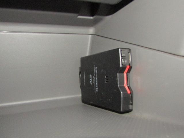 0530123A30260608W00217.jpg