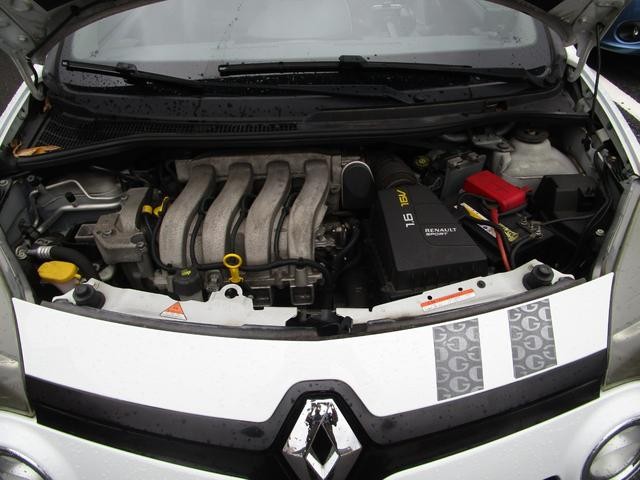9570346A30260915W00218.jpg