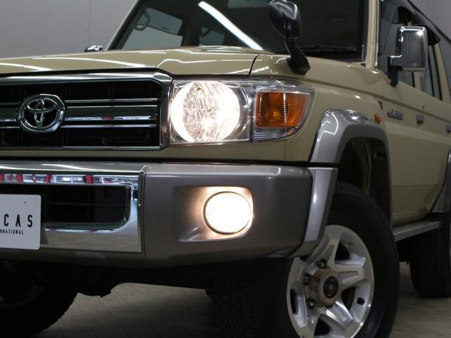 9200632A30260707W00102.jpg